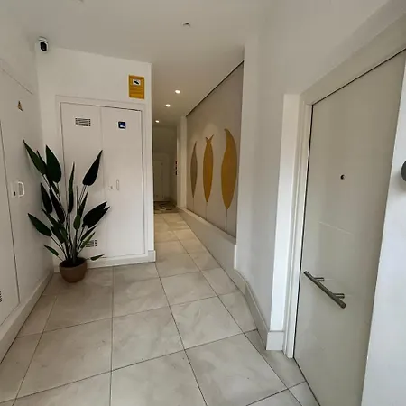 Capuchinos Center 2 *