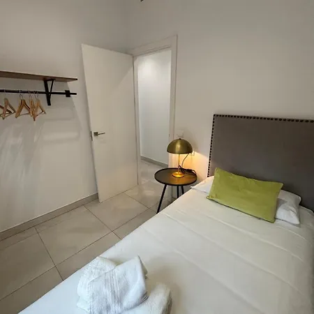 Capuchinos Center 2 *